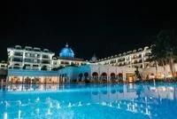 Pirarigrand Resort éjszakai kivilágításban